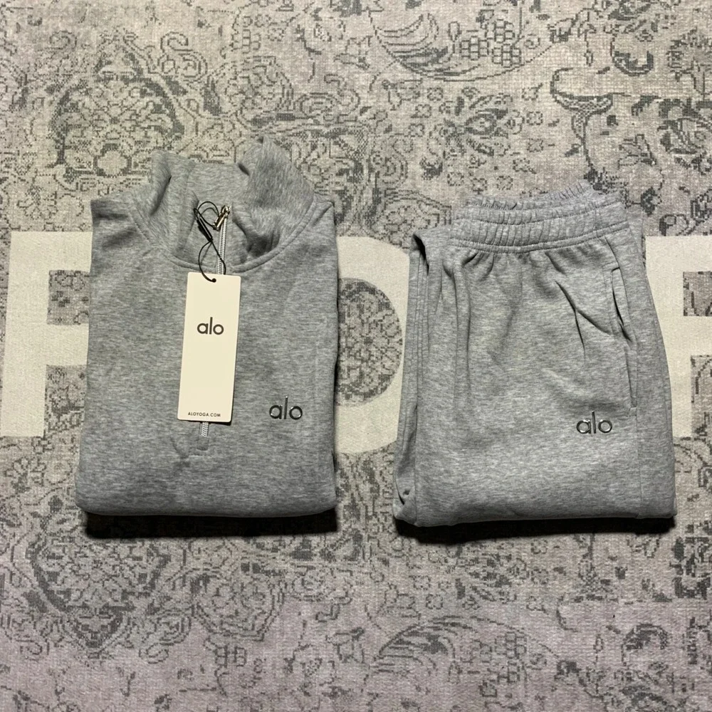 Alo Yoga Accolade Sweatshirt Sweatpants Set Unisex Grey NWT